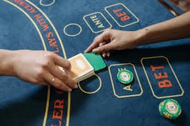Meja Roulette Eropa K bernuansa ungu